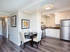 featured image of 250 W Jackson St