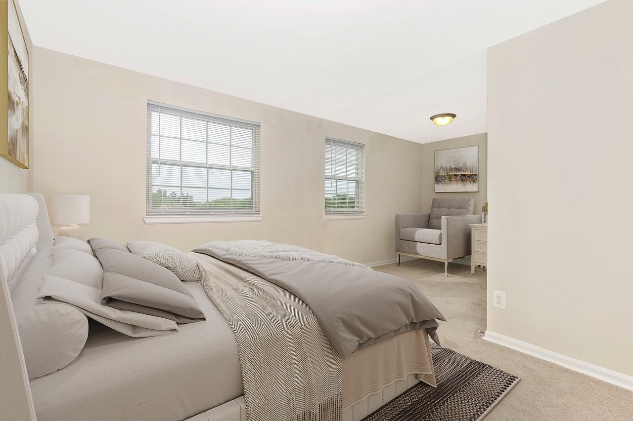 Landmark Apartments - Photo 5 of 27