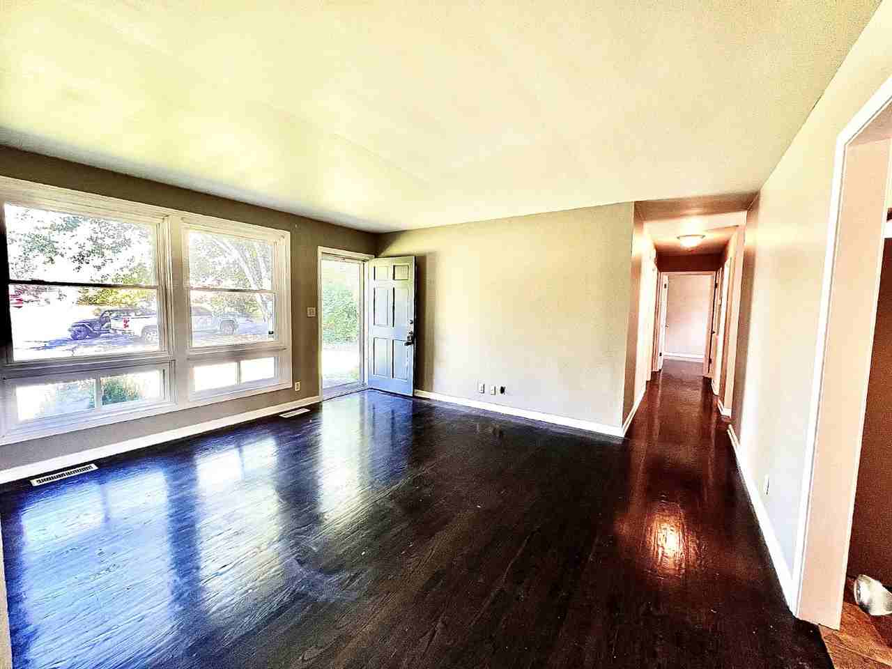 1880 Pardue Dr - Photo 2 of 21