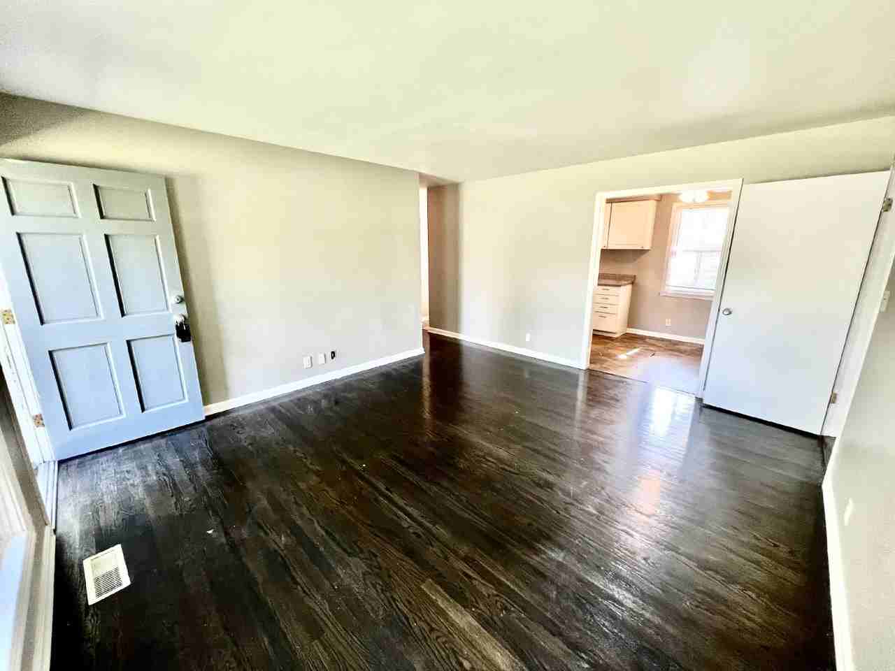 1880 Pardue Dr - Photo 3 of 21