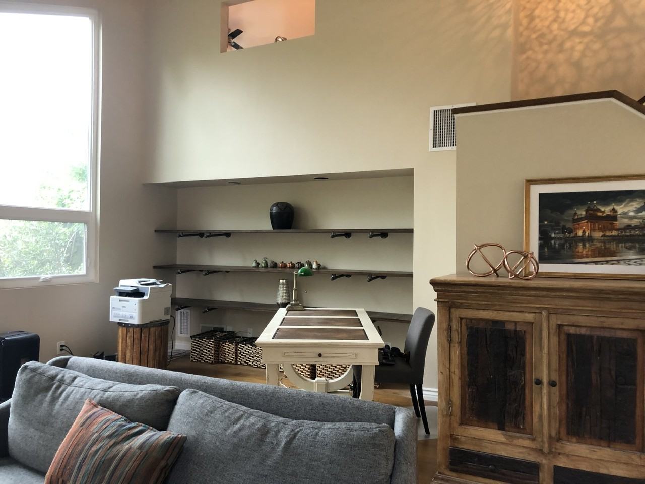 22681 Cass Ave - Photo 4 of 35