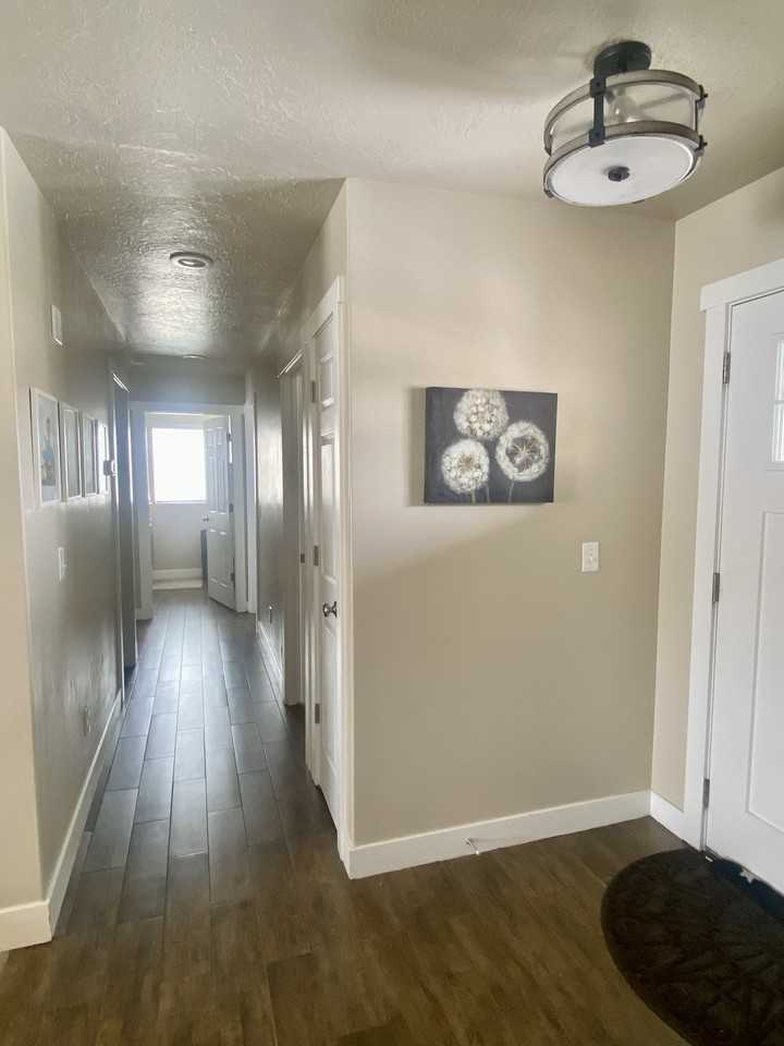 1315 W Box Elder Ln #NA - Photo 3 of 17