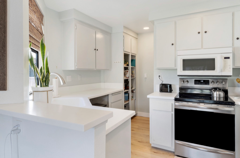 2722 Ariane Dr - Photo 3 of 20