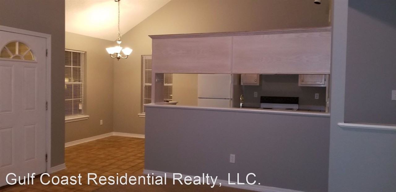 11128 Windsor Hill Dr - Photo 3 of 12