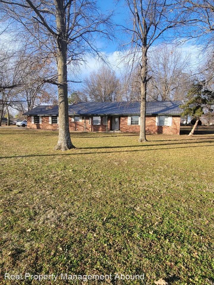 15083 E 480 Rd - Photo 2 of 43