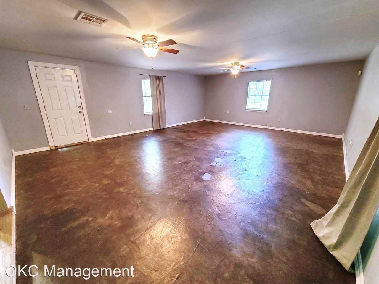 205 Nw 89th St - Photo 2 of 14