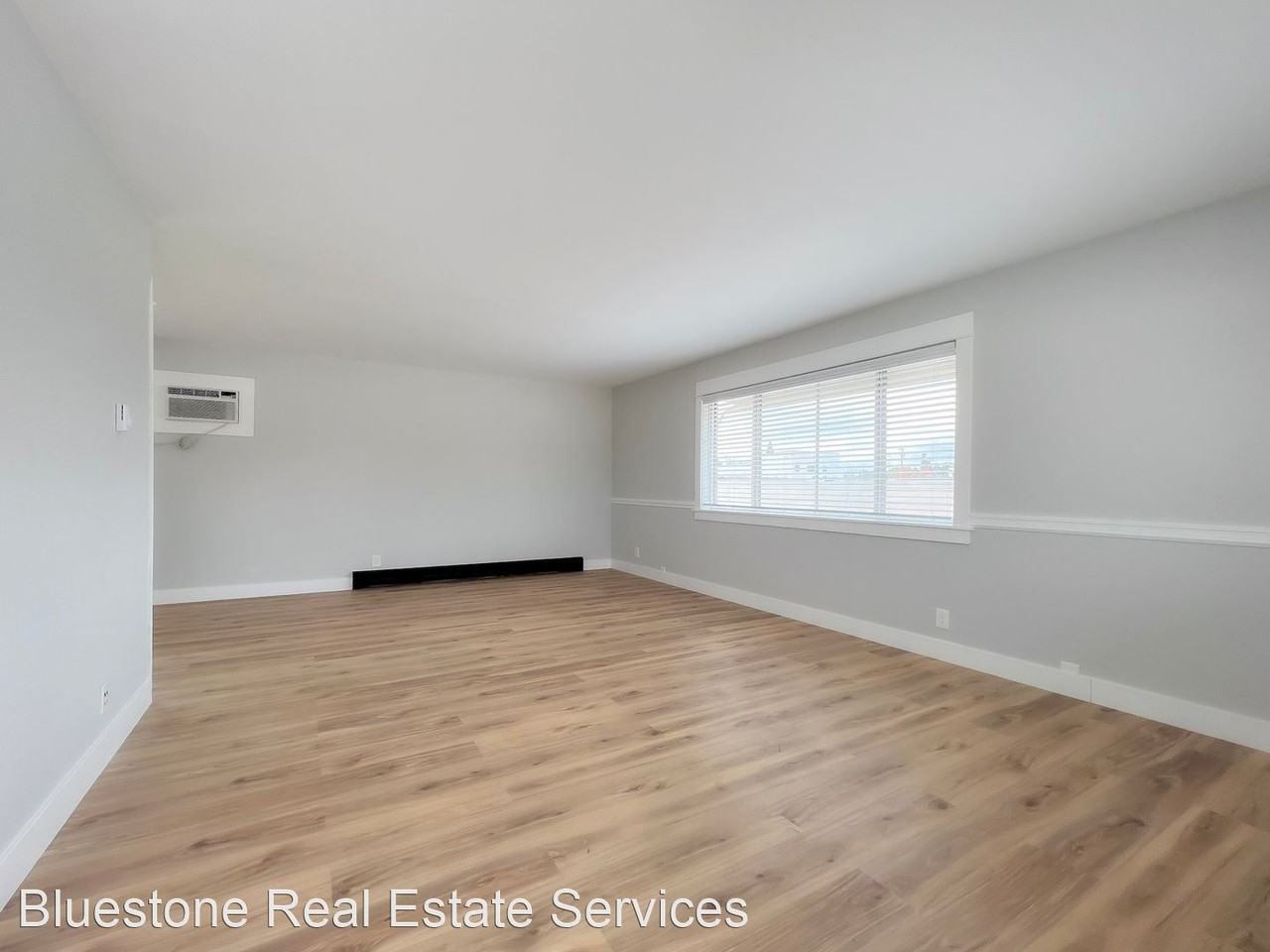 240 N Holly St - Photo 3 of 17
