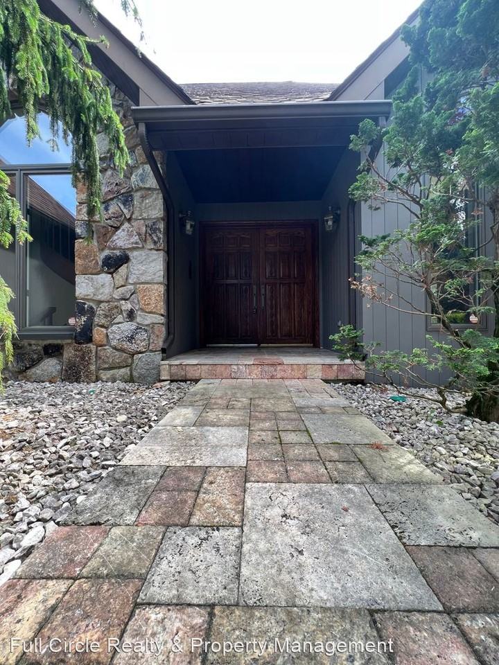 452 Sugar Maple Ct - Photo 3 of 48