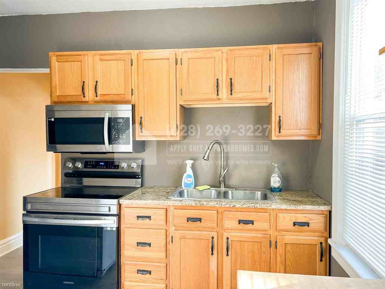9009 Argyle Ave - Photo 3 of 20