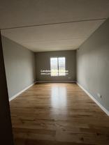 525 S Quentin Rd #405 - Photo 1 of 1