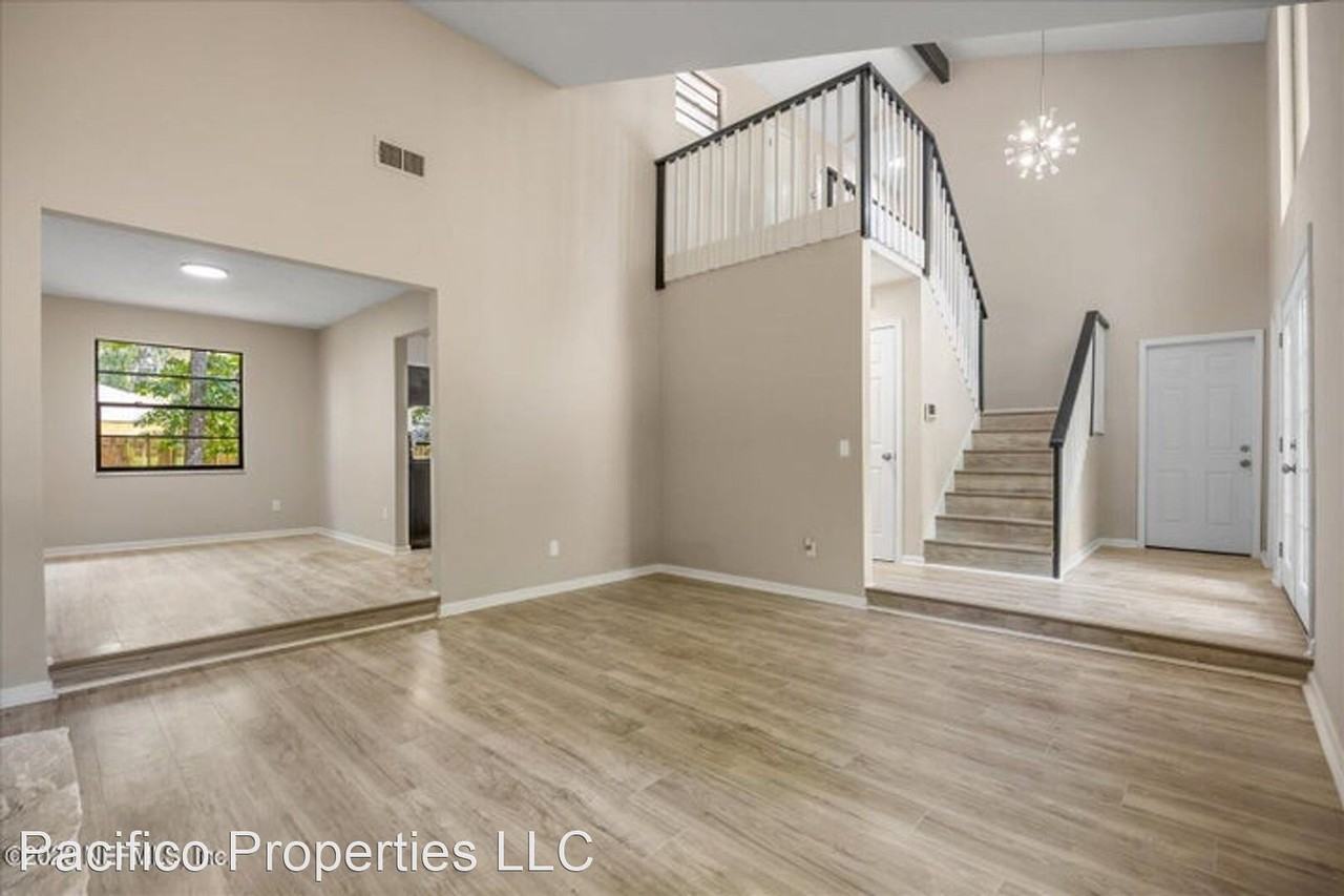 12772 Shapell Ct - Photo 3 of 8