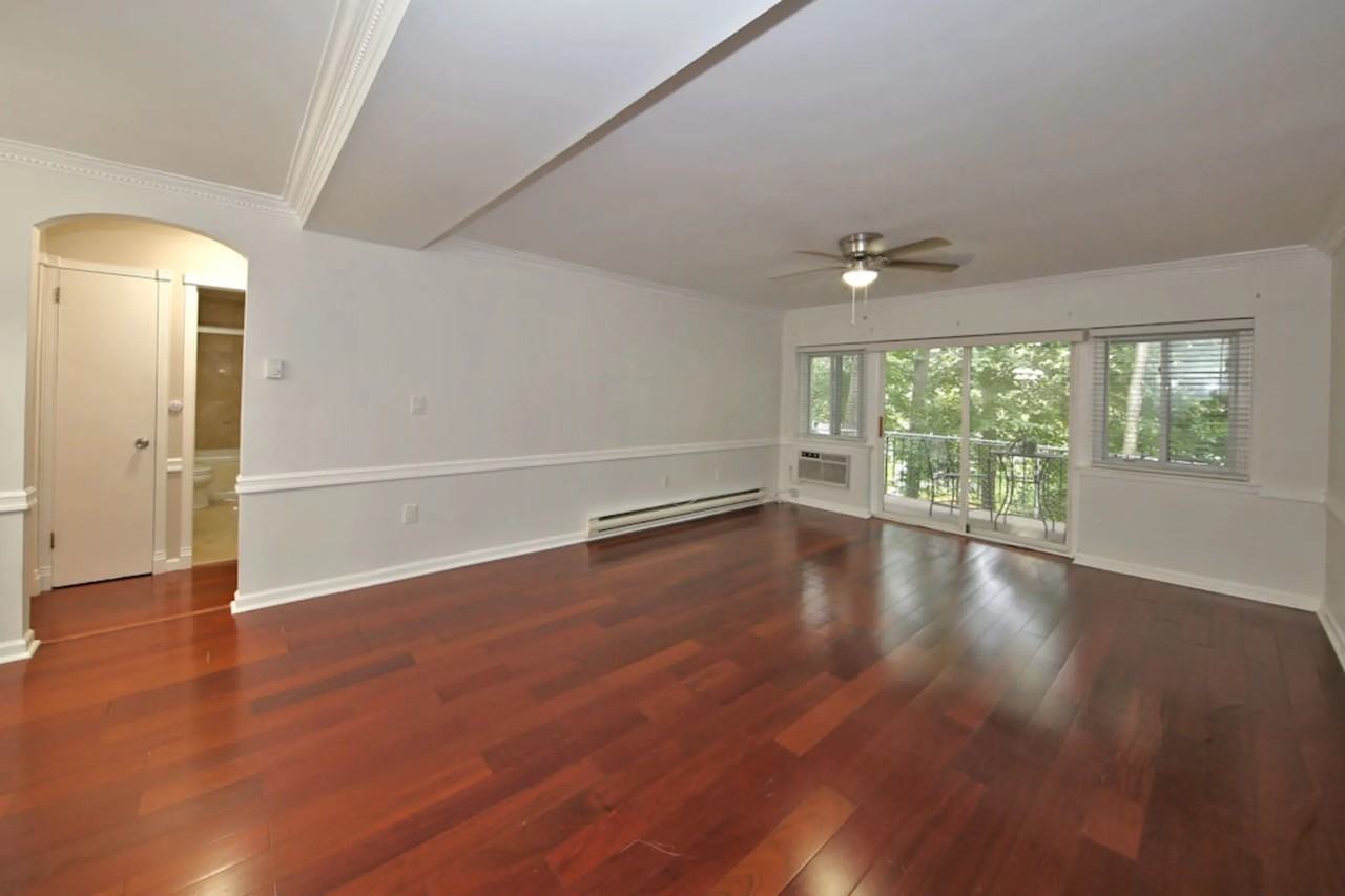 605 Woodland Hills Rd - Photo 2 of 10