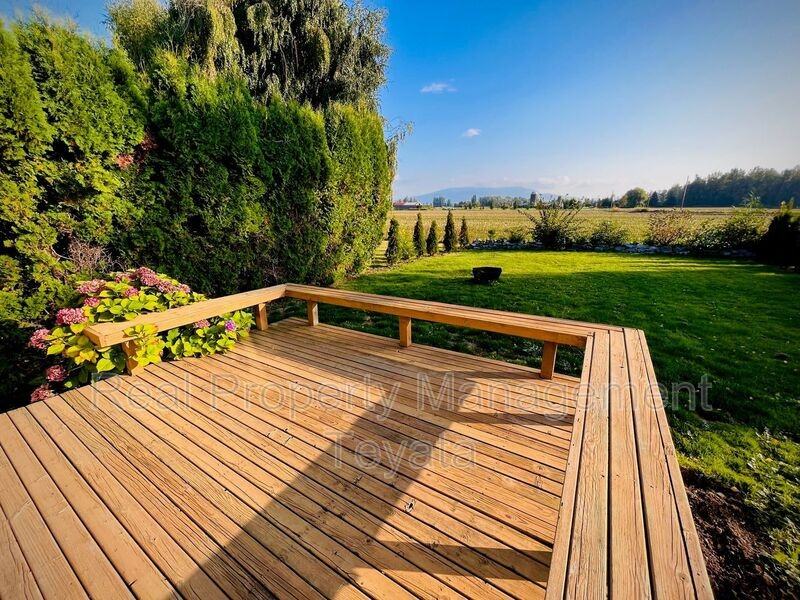 214 Reeds Ln #A - Photo 3 of 18