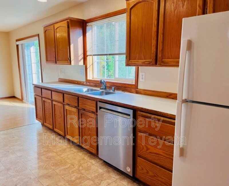 214 Reeds Ln #A - Photo 7 of 18