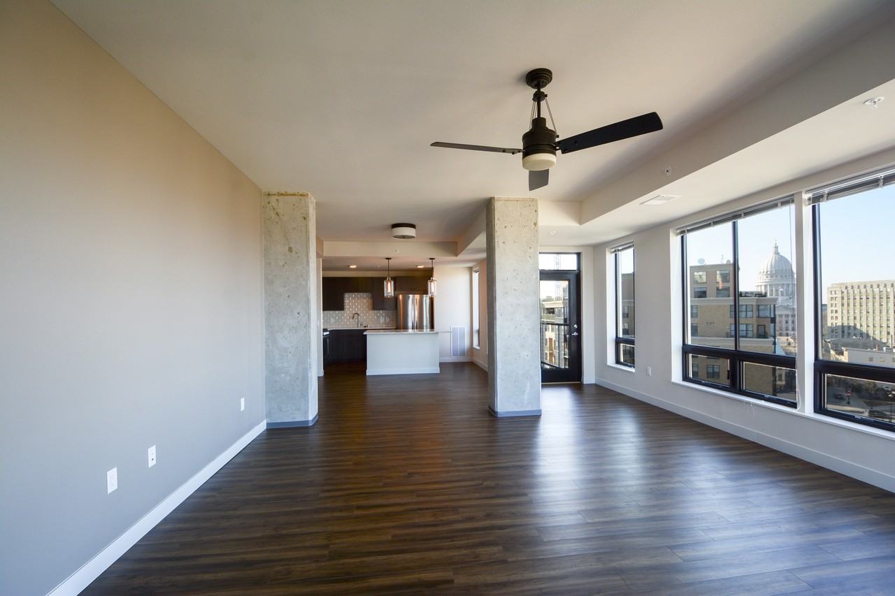 151 E Wilson - Photo 3 of 27