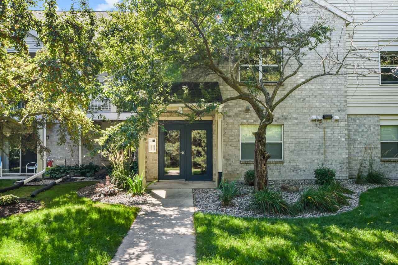 Orchid Knoll Apartments - Photo 2 of 37