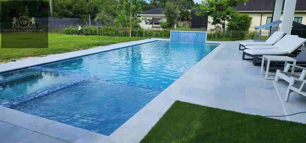 15931 Southwest 56th Street - Photo 2 of 9