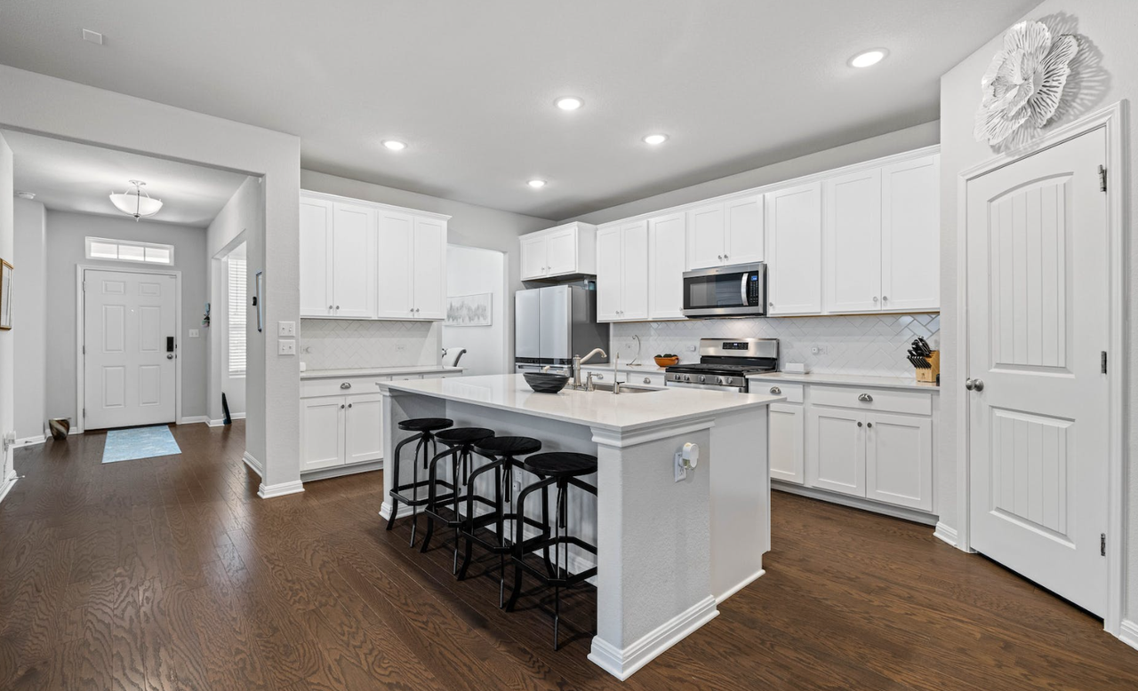 2013 Winston Way - Photo 3 of 18