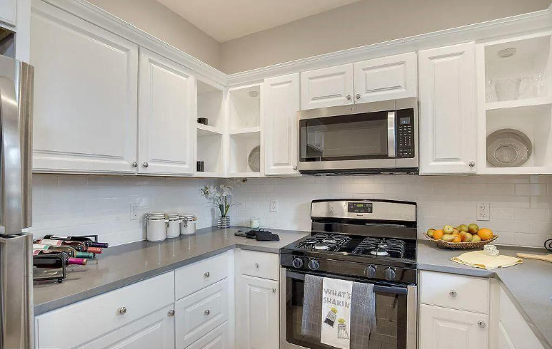 400 E 27th St - Photo 2 of 17