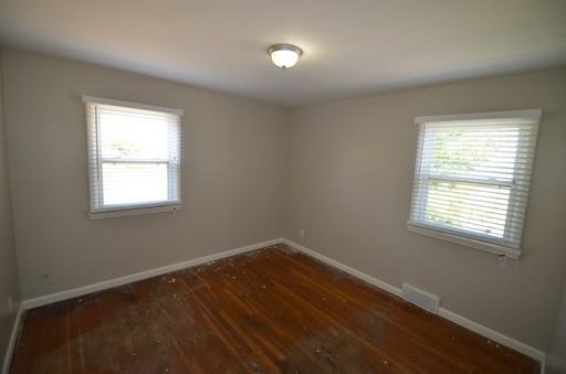 15 Newton St - Photo 3 of 9