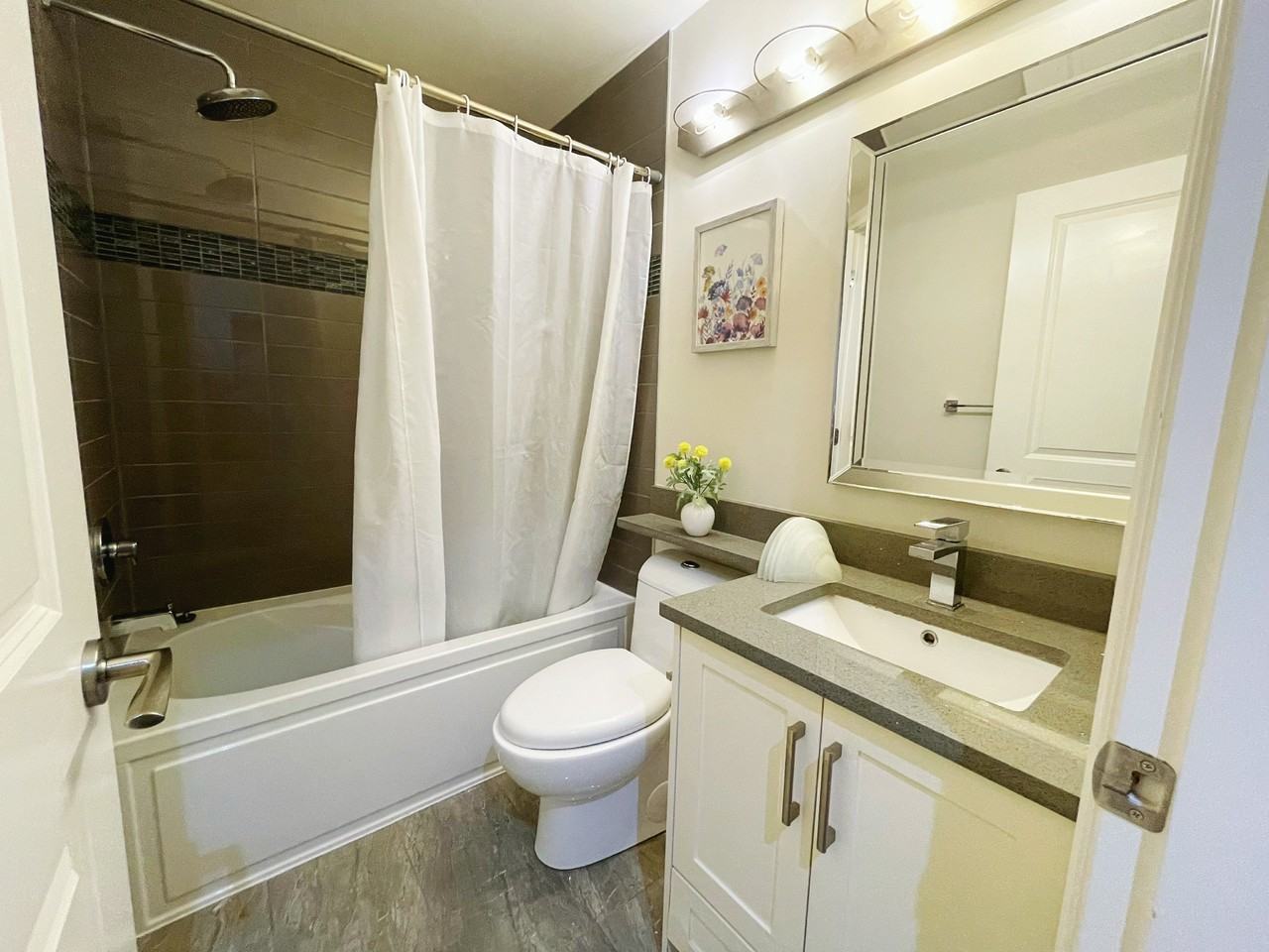 4817 Baytree Crt - Photo 2 of 7