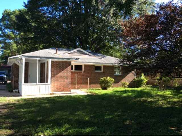 2817 Wesley Ave - Photo 2 of 13