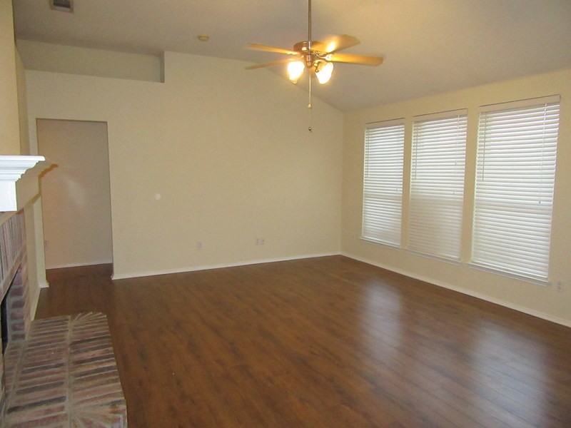 319 Lake Wichita Dr - Photo 2 of 24