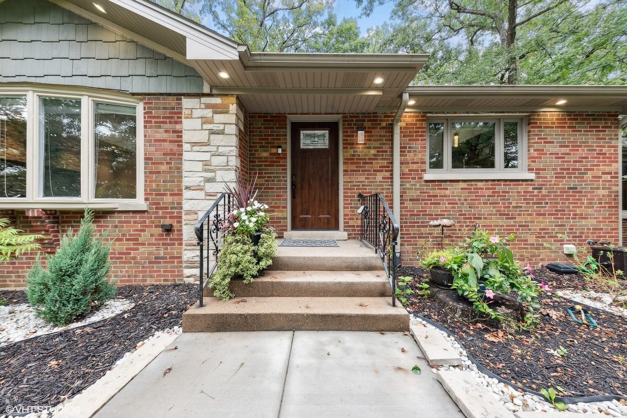 8816 123rd Street - Photo 3 of 21