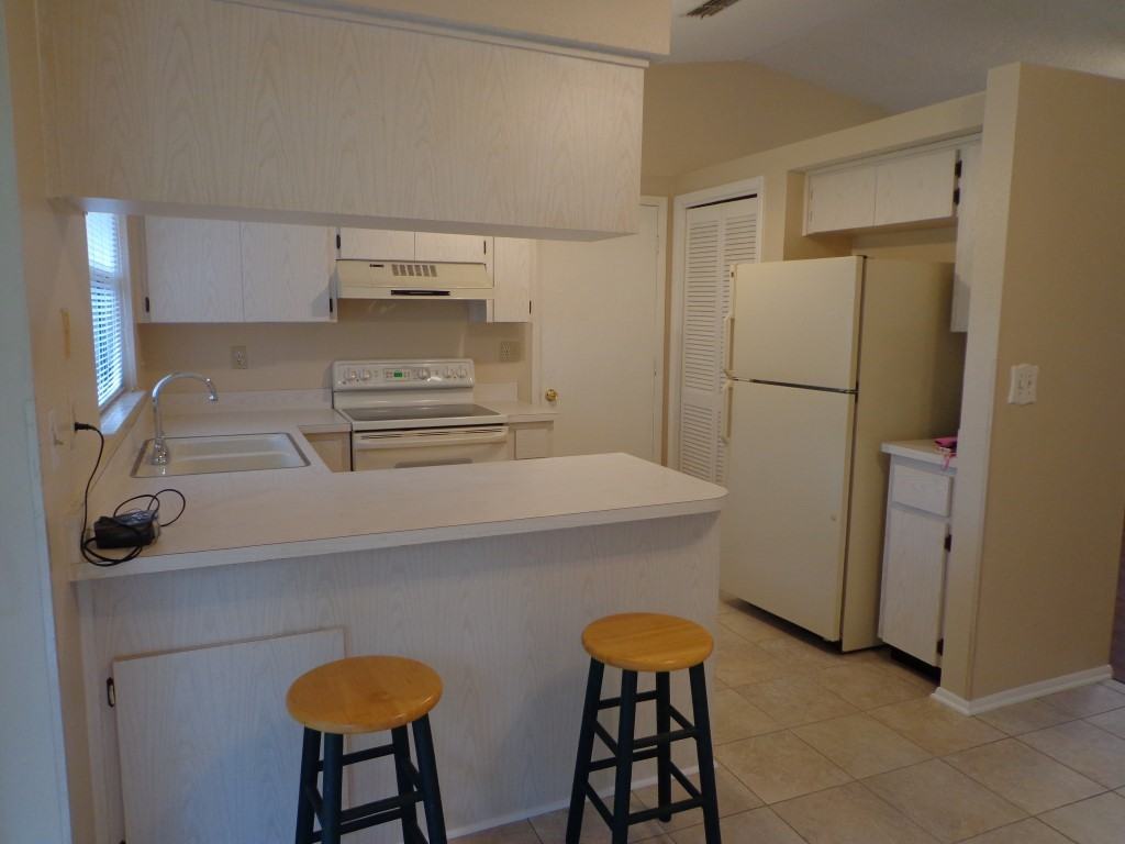 16736 Richloam Ln - Photo 2 of 11