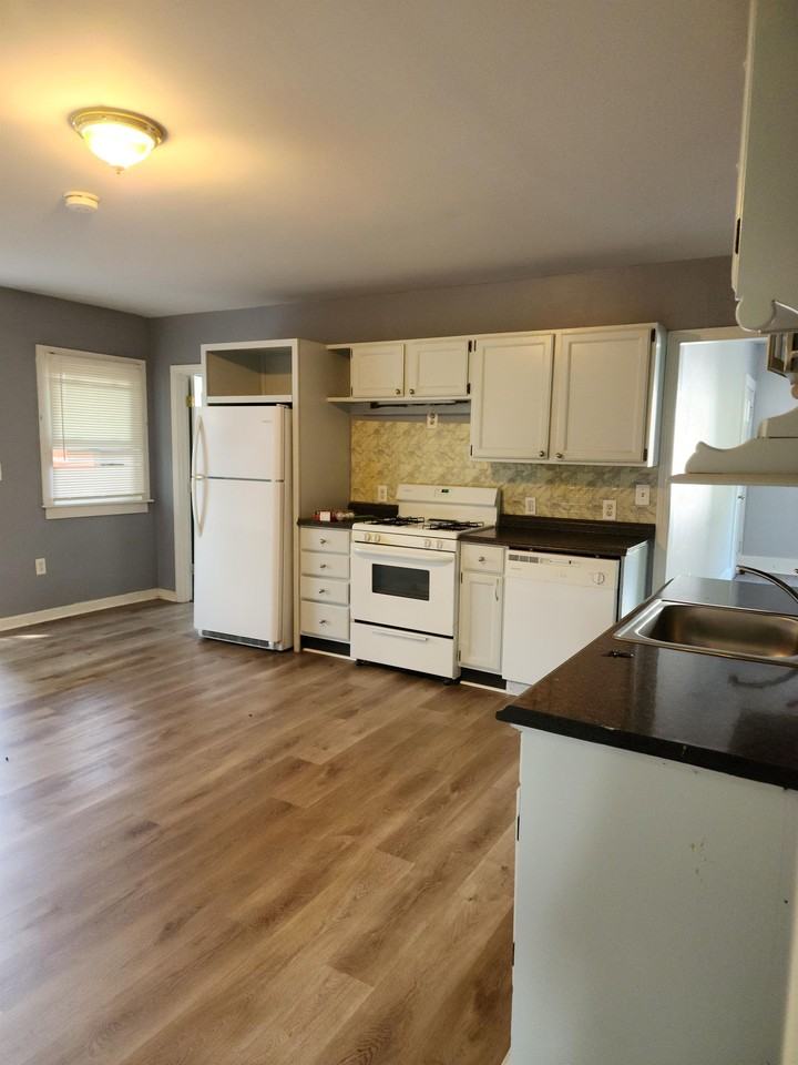 81 Edwards St #3 - Photo 3 of 17