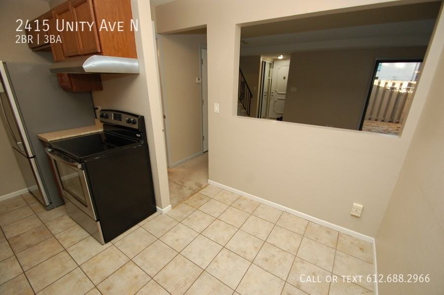 2415 Unity Ave N - Photo 3 of 22