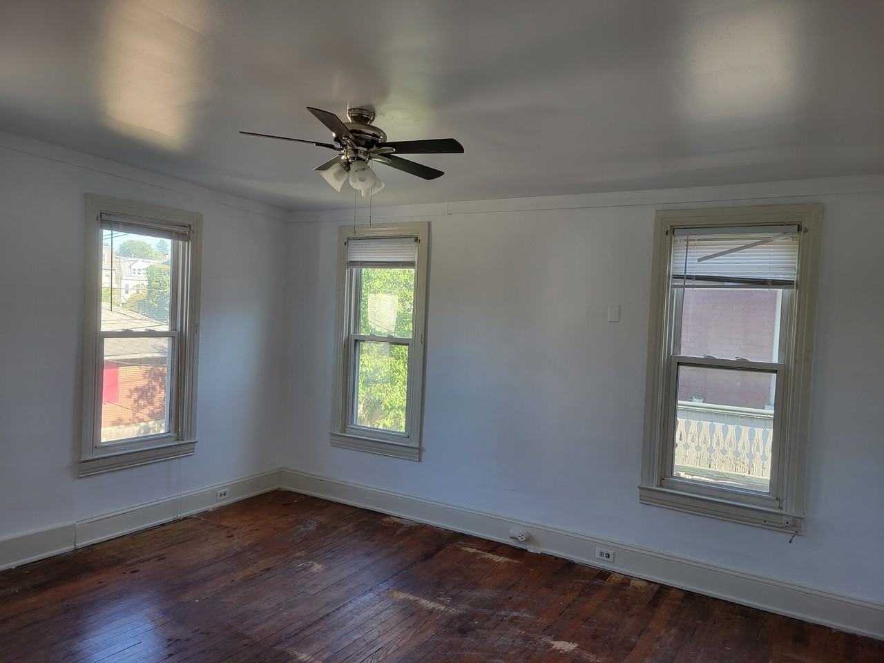 307 N Hartley St #2ndFL - Photo 2 of 14