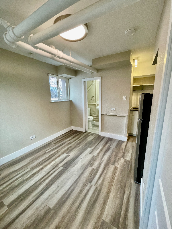 1575 Gaylord Street #7 - Photo 4 of 14