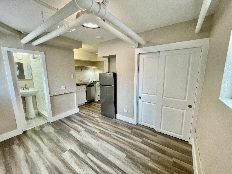 1575 Gaylord Street #7 - Photo 5 of 14