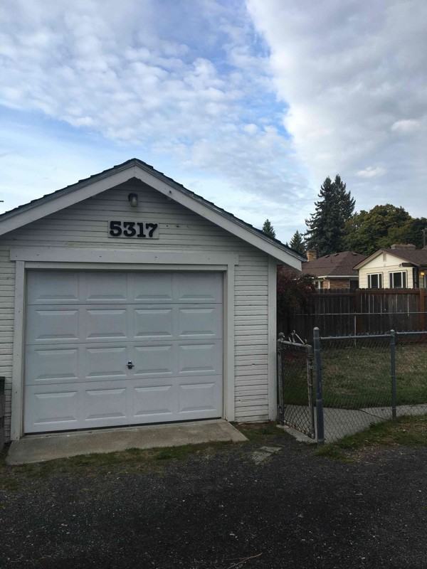 5317 N Wall St - Photo 3 of 5