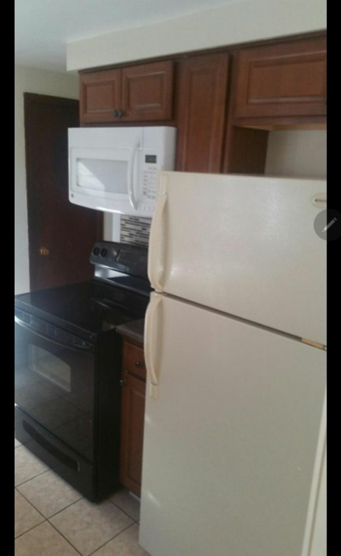 206 Mead St #1 - Photo 2 of 5