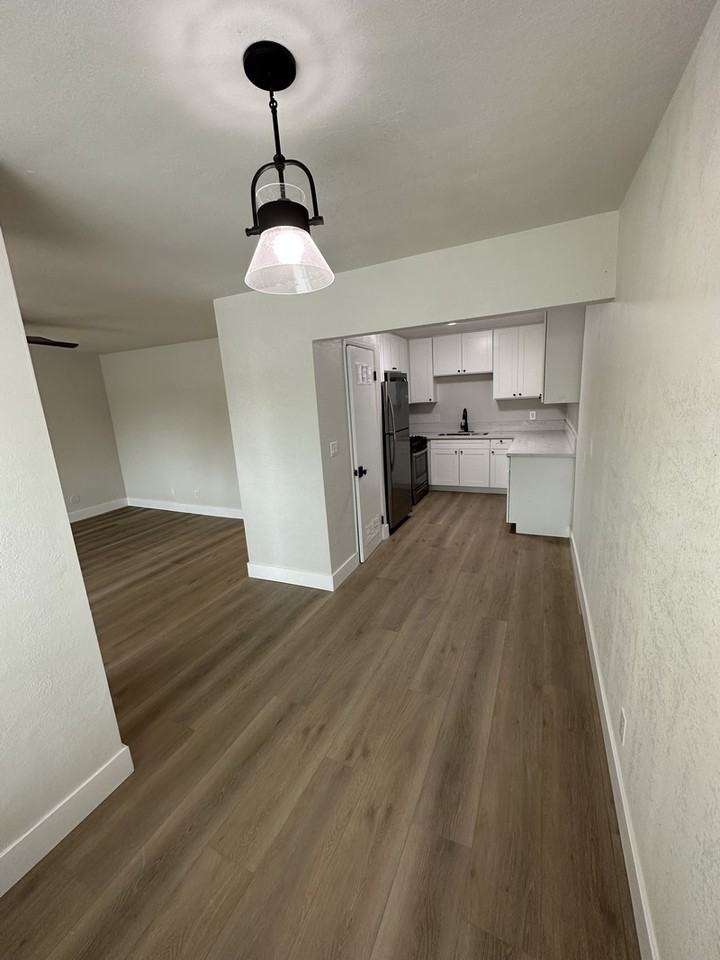442 Smith Ave #8 - Photo 5 of 15