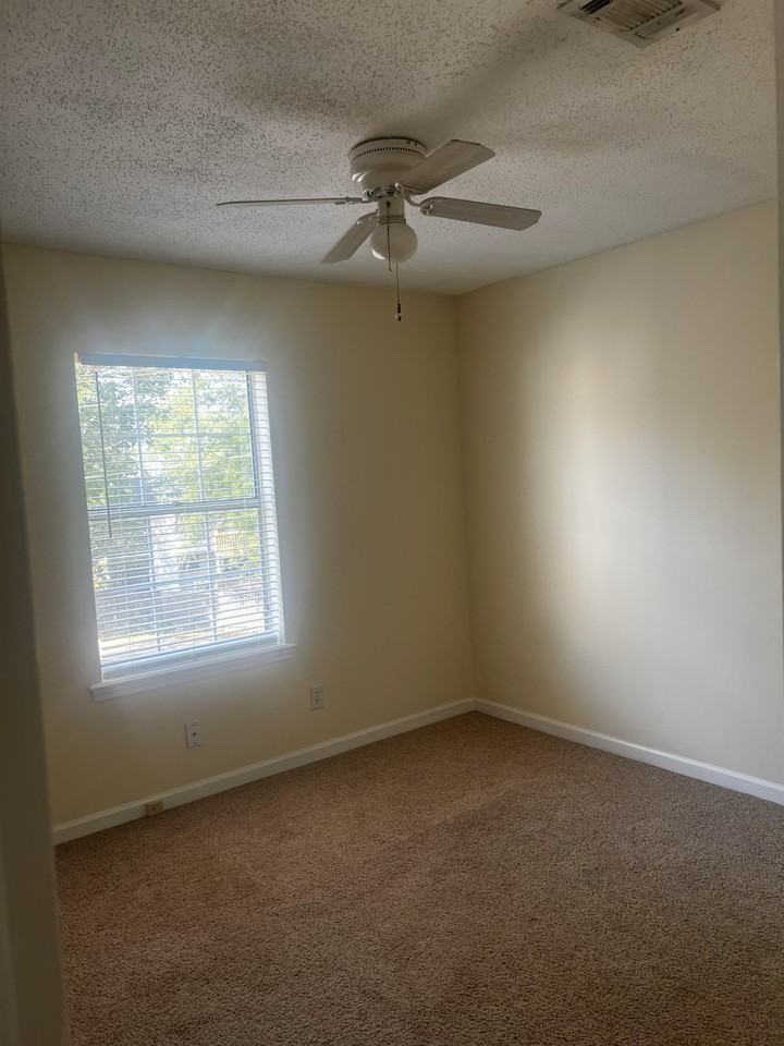 833 Harbor Bend Drive #1 - Photo 7 of 12