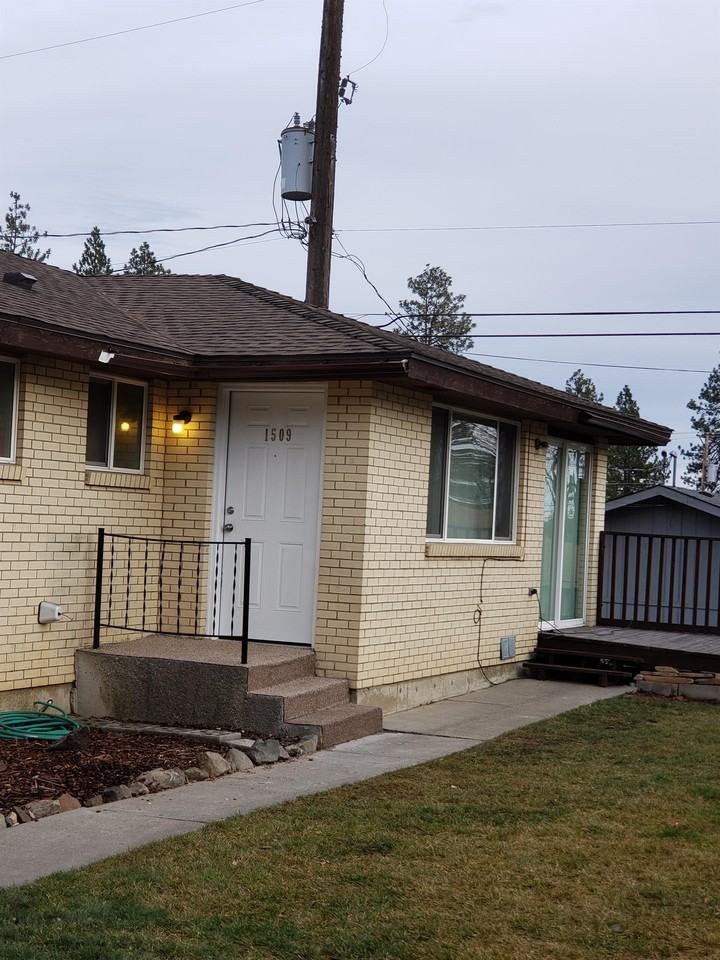 1509 4th Street #1509 - Photo 2 of 12