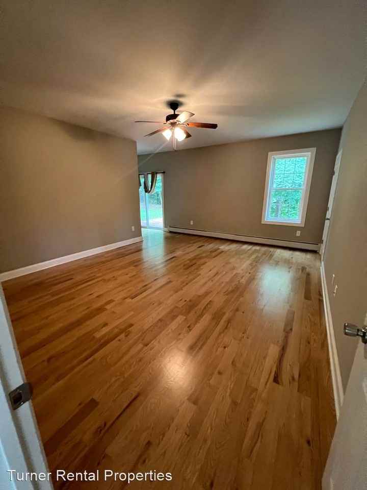 4 Maranda Dr - Photo 2 of 30