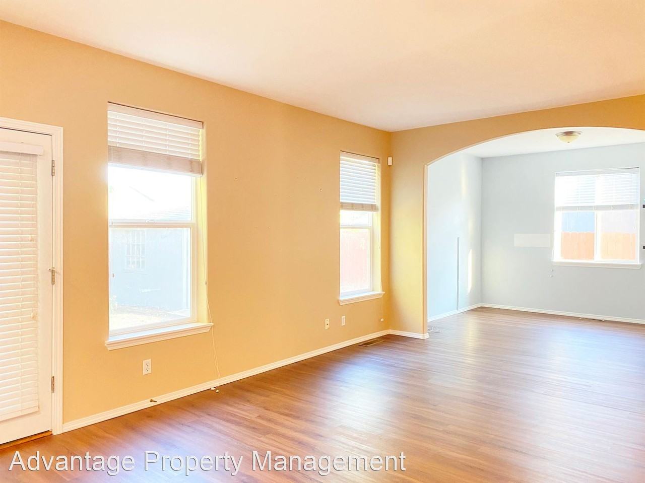 691 Griffin Dr - Photo 2 of 23