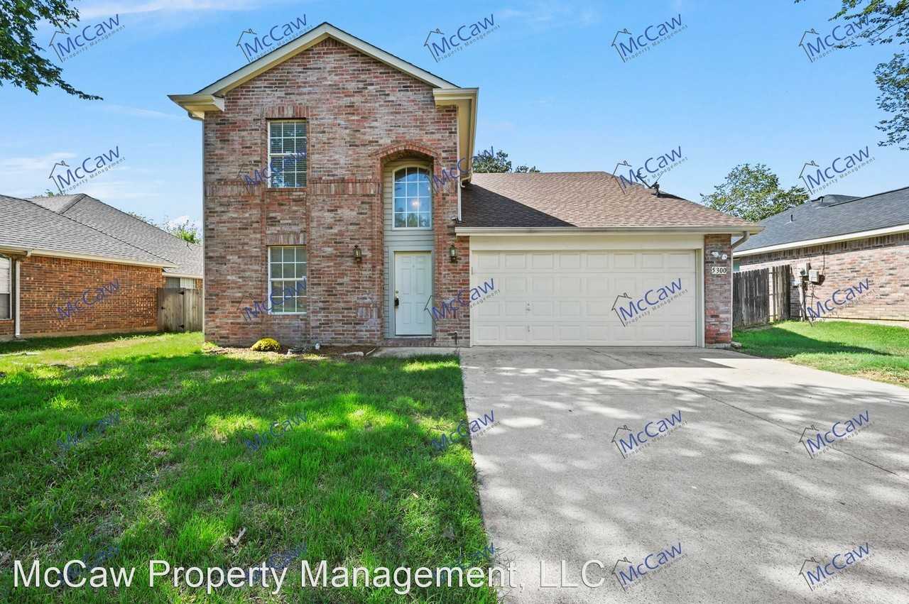 5300 Andalusia Trl - Photo 2 of 18