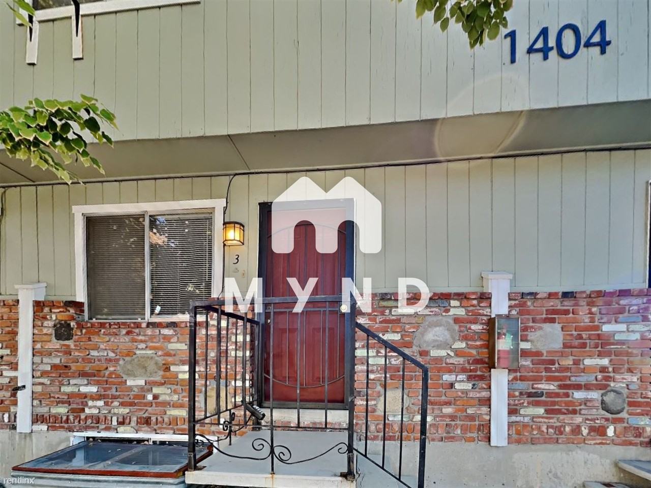 1404 E 9th St #3 - Photo 3 of 25