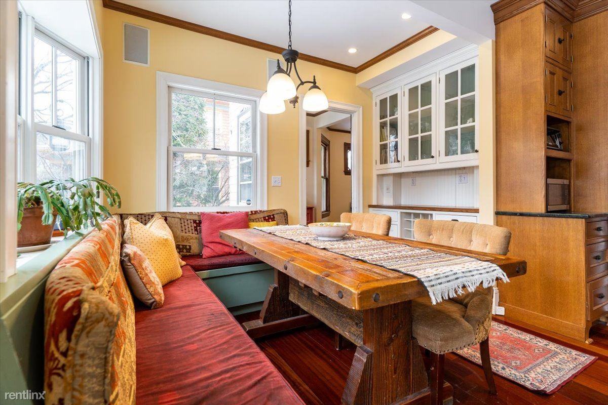 95 Erie Ave - Photo 2 of 15