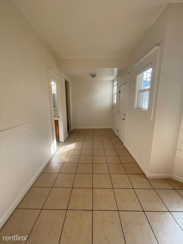 627 W Grand Ave - Photo 3 of 9