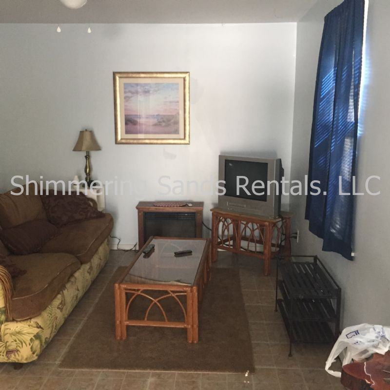 110 Grand Lagoon Shores Dr - Photo 2 of 5