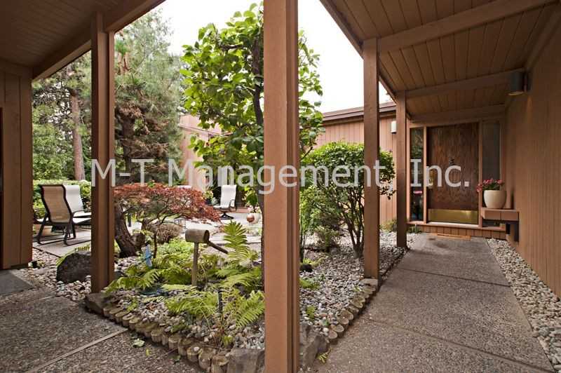 2424 S Magnolia St - Photo 3 of 19