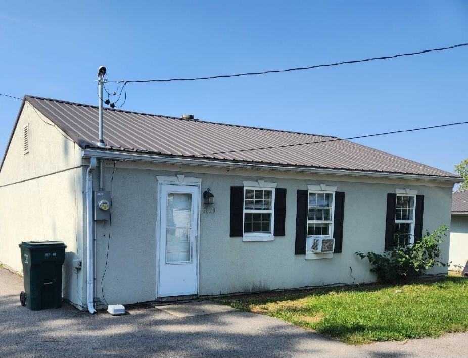 2020 W Elwin Rd, Decatur, IL 62521 3 Bedroom House for 750/month Zumper