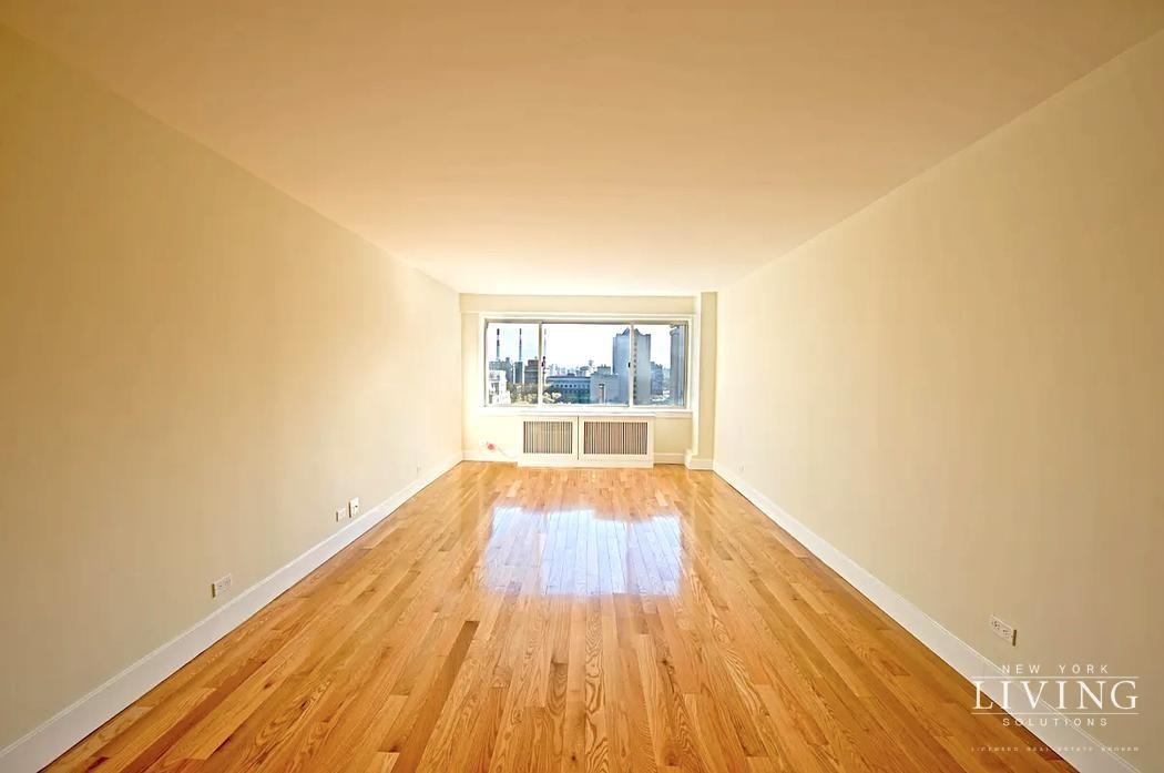 E 65th St 15G, New York, NY 10065 1 Bedroom Apartment for 4,463/month