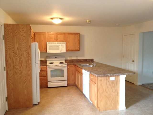 146 Gable Dr - Photo 3 of 6